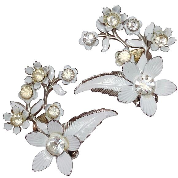 VTG 1950s Clip On Earrings White Enamel Rhinestone Floral Mid Century Elegant - Picture 1 of 13